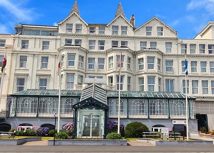 Family Hotel: The Empress Hotel